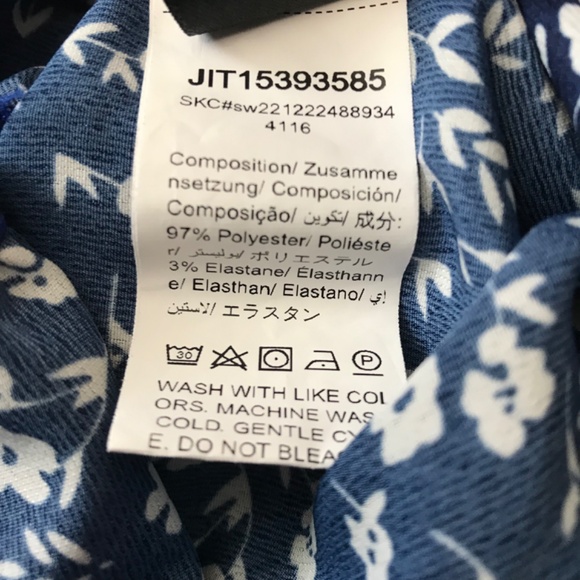 SHEIN Deep V-Neck Frill Tie Accent Floral Romper XS Dark Navy Blue White - Picture 15 of 16